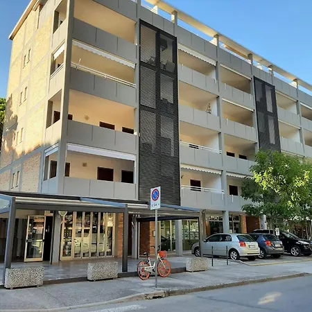 Flat With Parking Near The Apartment