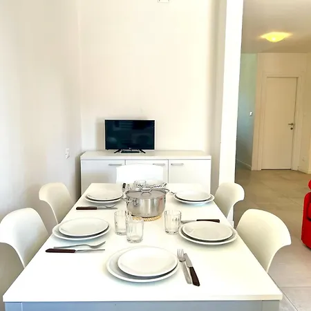 Flat With Parking Near The * Lignano Sabbiadoro