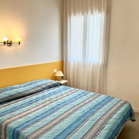 Flat With Parking Near The *