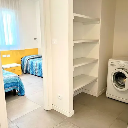 Flat With Parking Near The